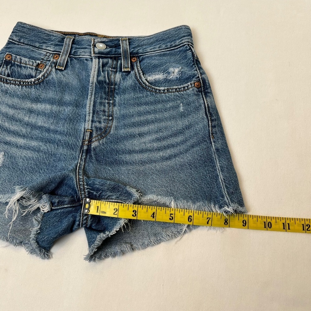 Levi’s Distressed Ribcage Cut-Off Jean Shorts - Picture 8 of 13